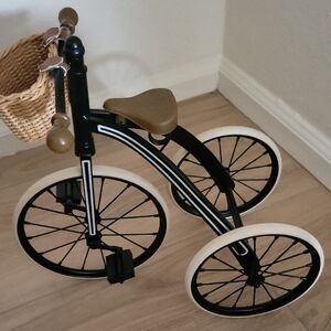 American Girl Samantha's Three Wheeled Bicycle with Basket